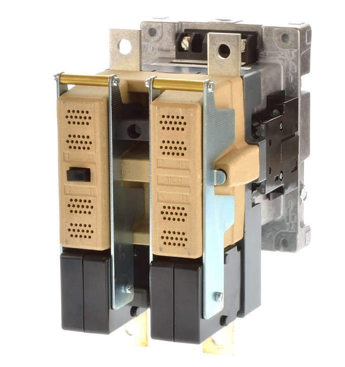 Siemens 3TC5217-0BP0 Schütz 82Kw 2 polig DC Spule 230VAC 3TC52