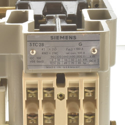 Siemens 3TC28 Schütz 2 polig Spule 220VAC